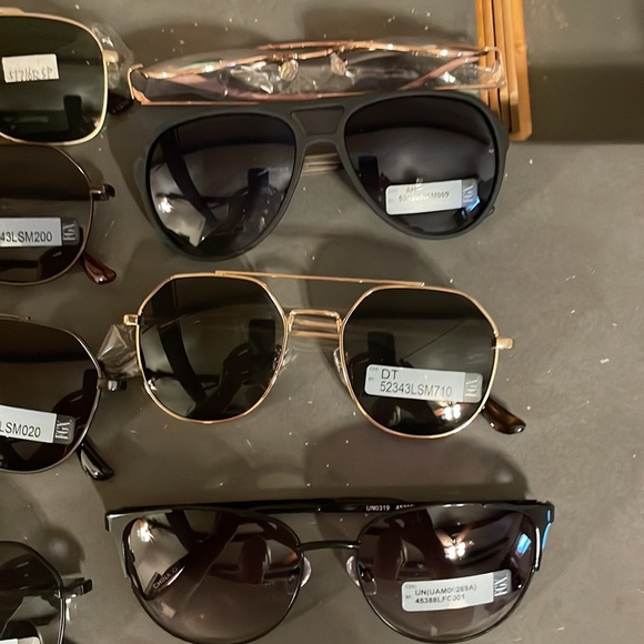 Sunglass Bundle - Picture 3 of 6